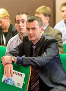 Родион Шестаков, (на момент интервью) заместитель коммерческого директора по развитию дистрибуции компании «Прогресс» (бренд детского питания «ФрутоНяня»)